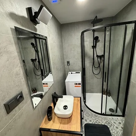 Modern 2br Vrsovice - Calm - Netflix Appartement *