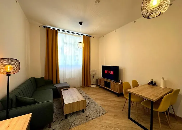 Modern In The Heart Of Vrsovice شقة *