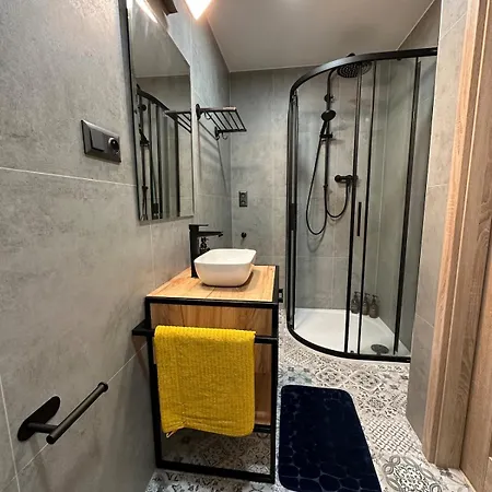 Modern 2br Vrsovice - Calm - Netflix Prag