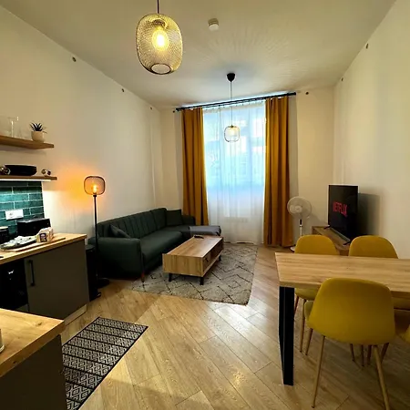 Modern 2br Vrsovice - Calm - Netflix Prag