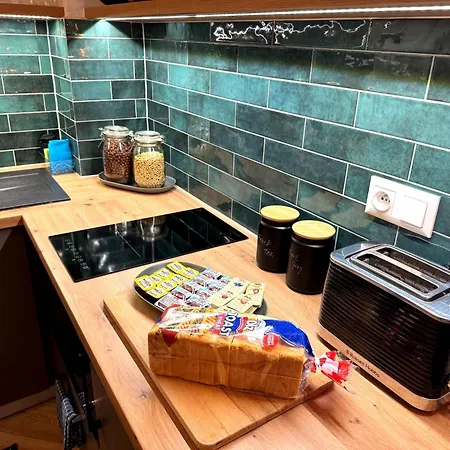 Modern 2br Vrsovice - Calm - Netflix Lägenhet Prag